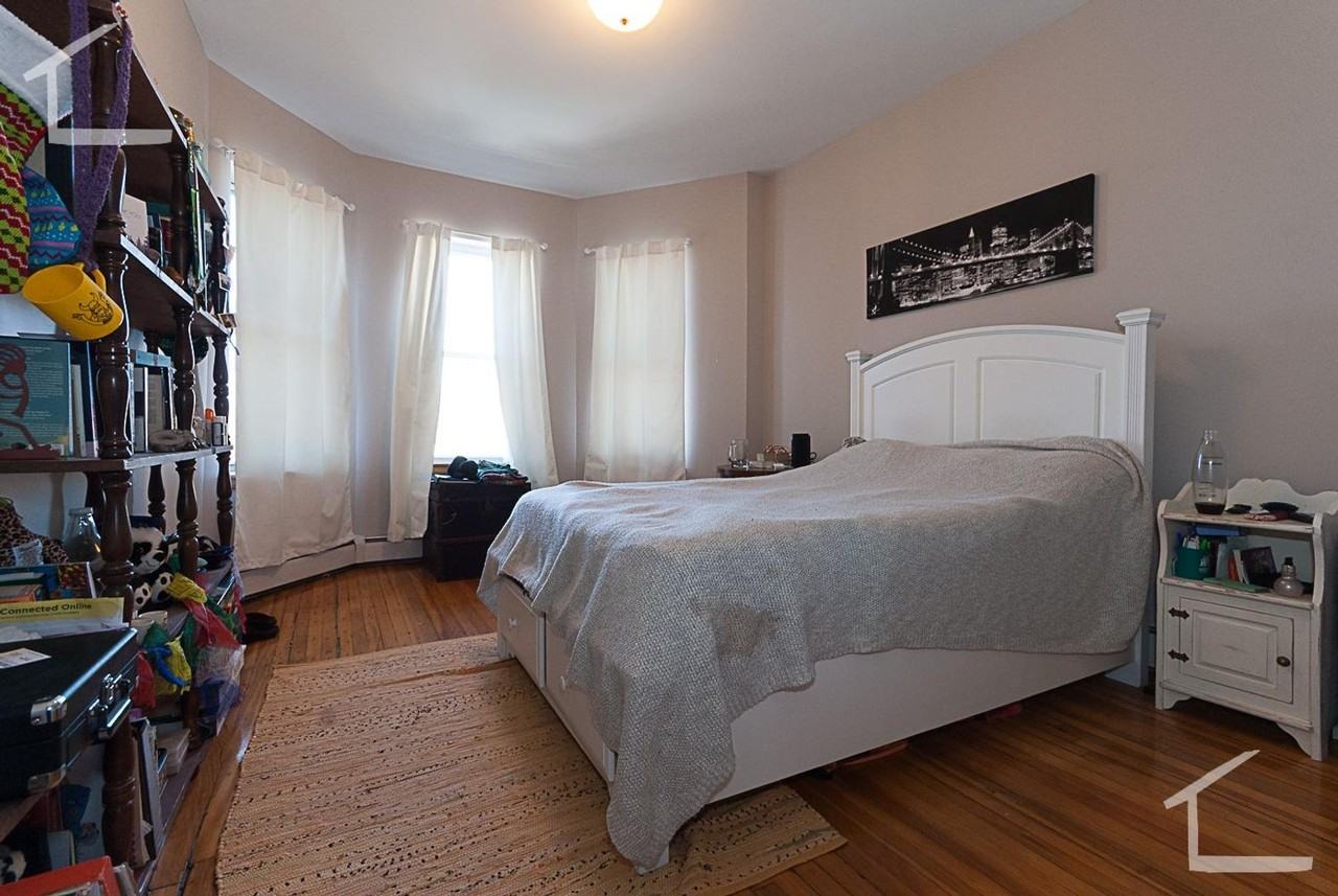 210 Chestnut Hill Ave - Photo 3 of 6