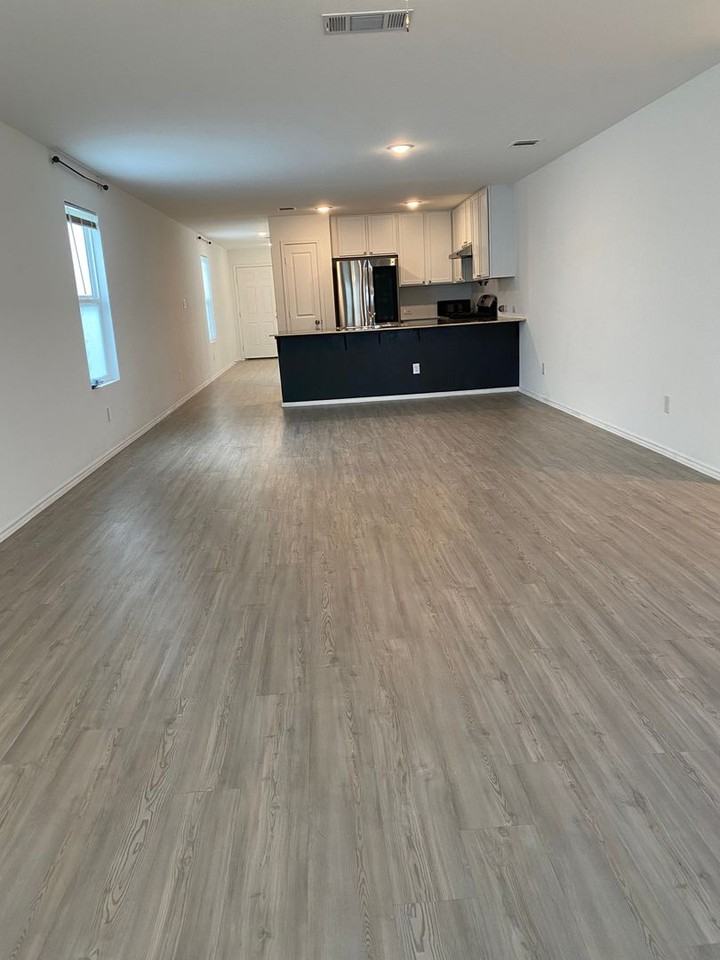 14527 Greenfield Ml - Photo 5 of 18