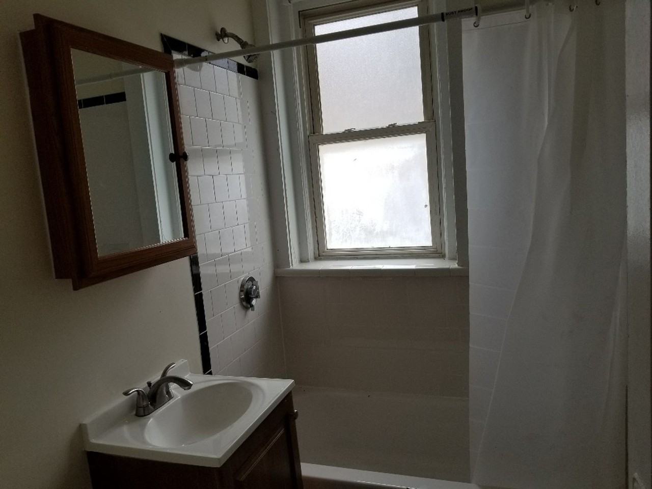 299 Freeman St - Photo 4 of 6