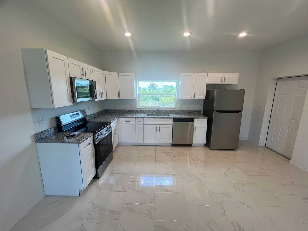 3508 3rd St Sw - Photo 4 of 15