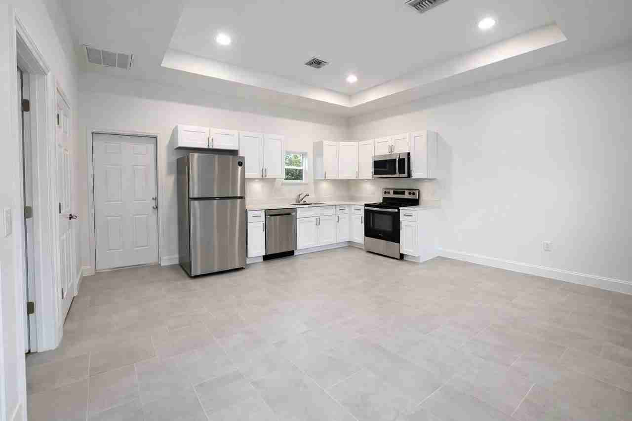 4187 E 26th St - Photo 2 of 12