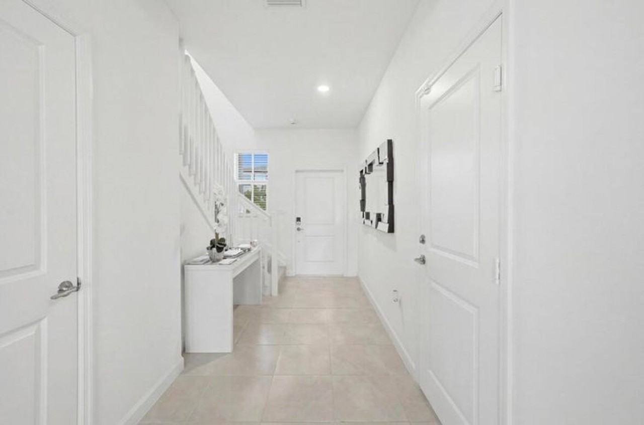 2324 Nw 130th Ter - Photo 5 of 10