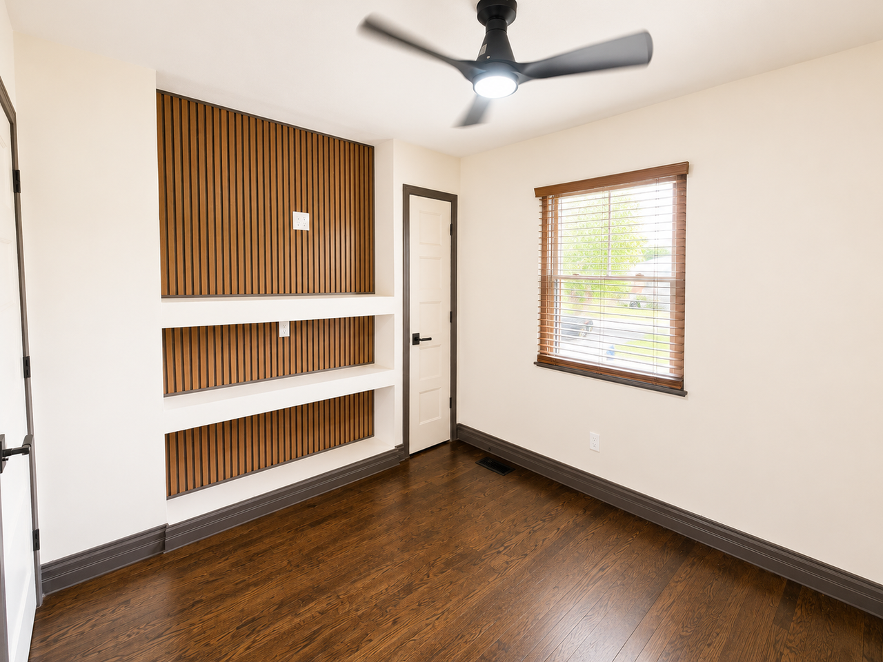 9610 Britannia Ct - Photo 4 of 13