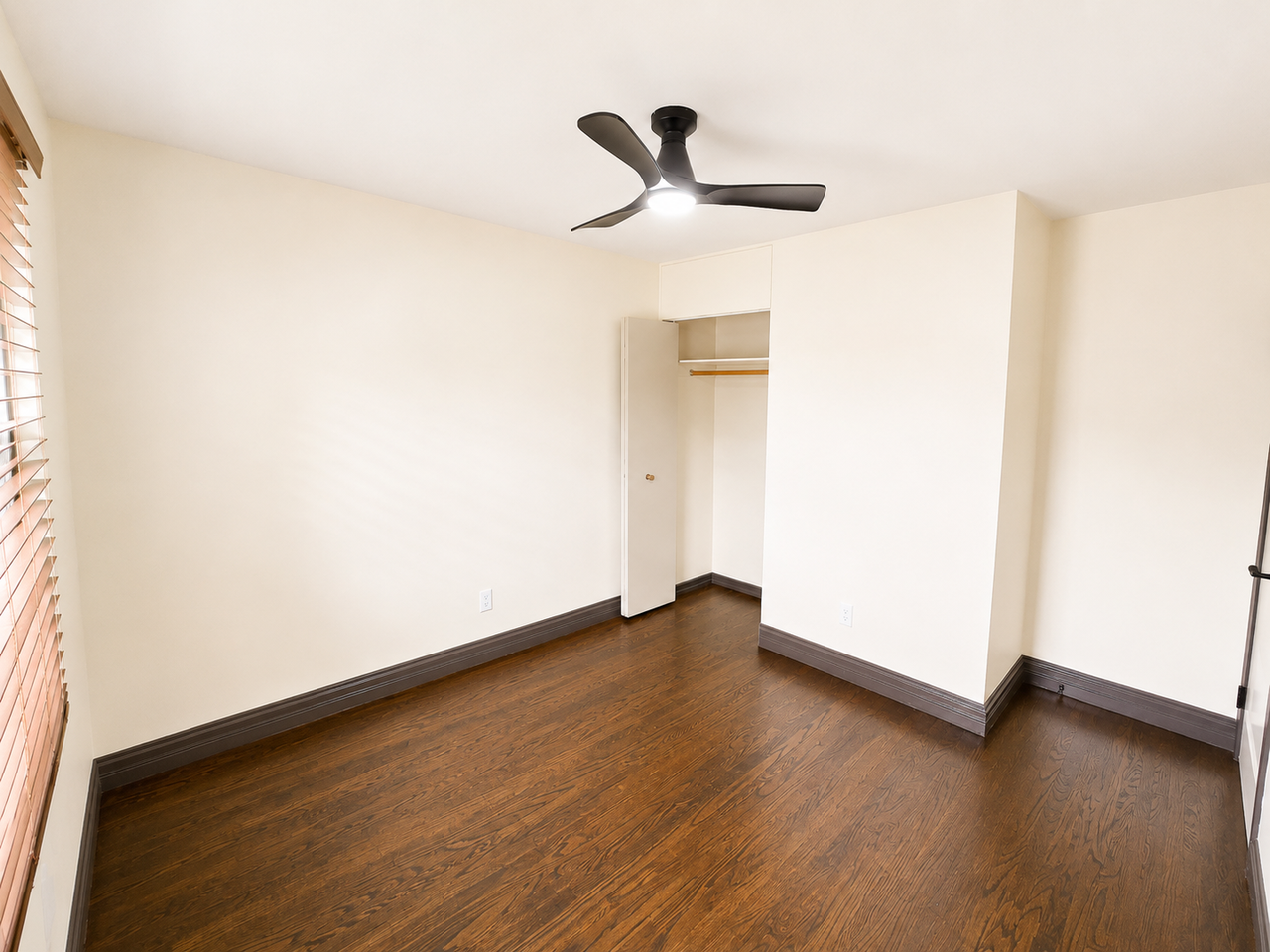 9610 Britannia Ct - Photo 6 of 13
