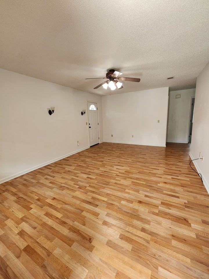 1102 Tomahawk Trl - Photo 6 of 21