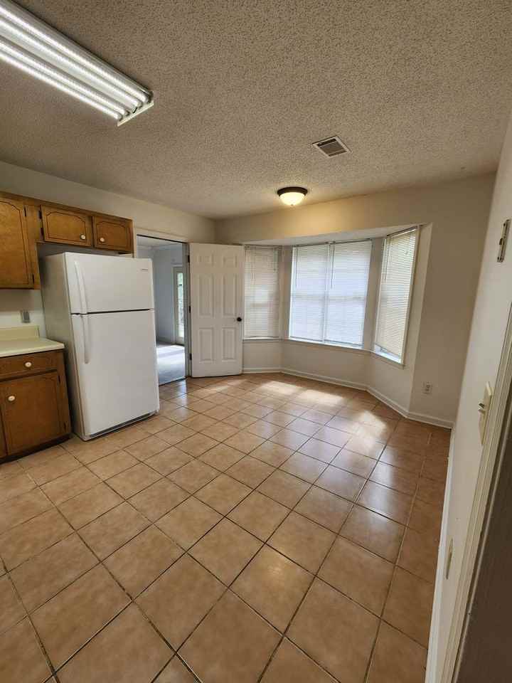 1102 Tomahawk Trl - Photo 7 of 21