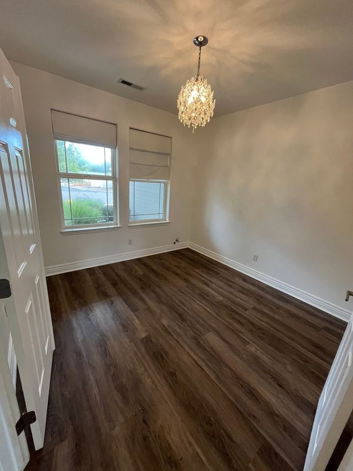 1379 Elges Ave - Photo 6 of 21