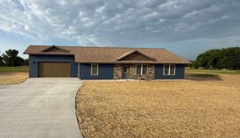 featured image of 1123 1123 S Gale Ln - Gale Ln