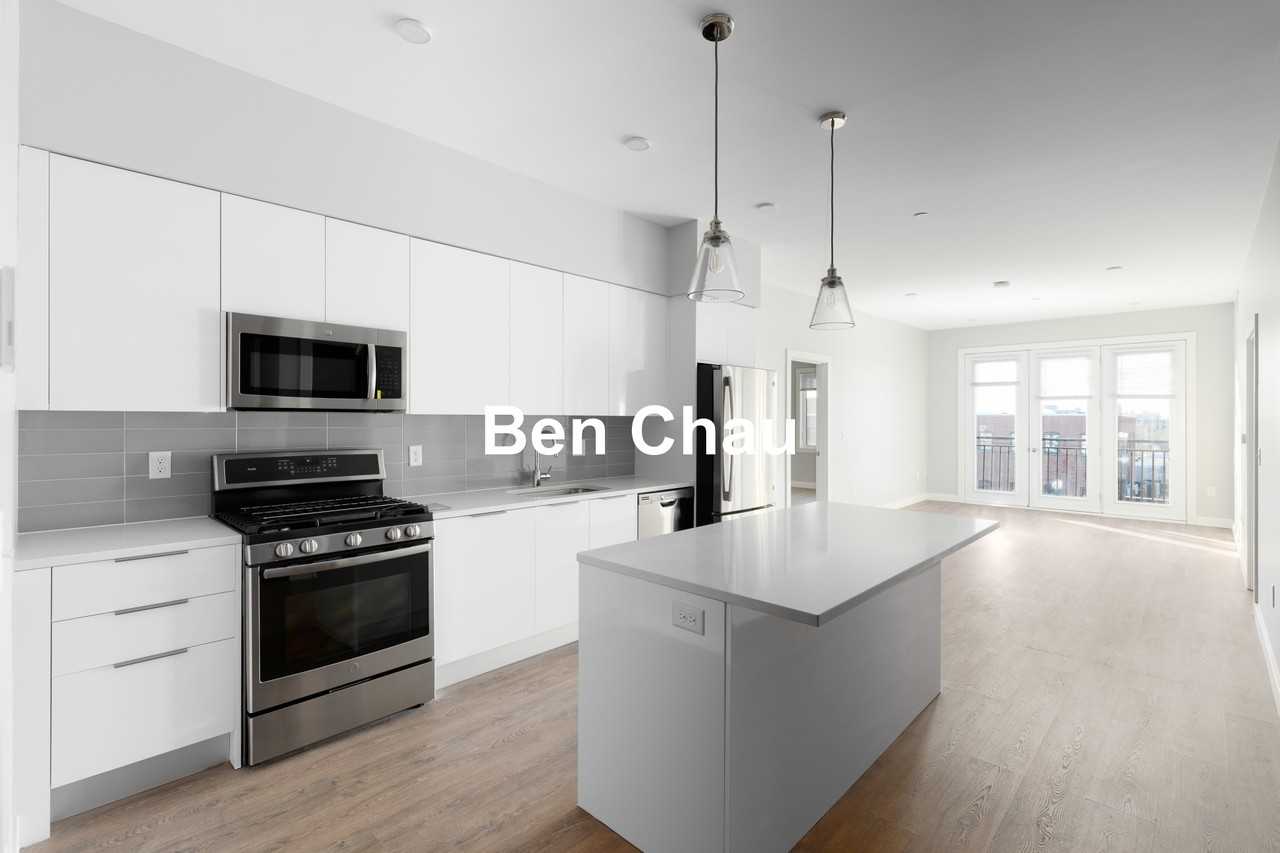 48 Medford St #302B