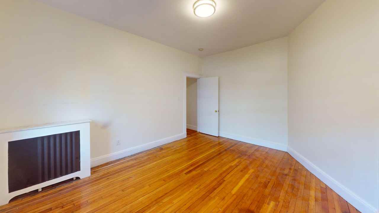 28 Sidlaw Rd #2 - Photo 3 of 7