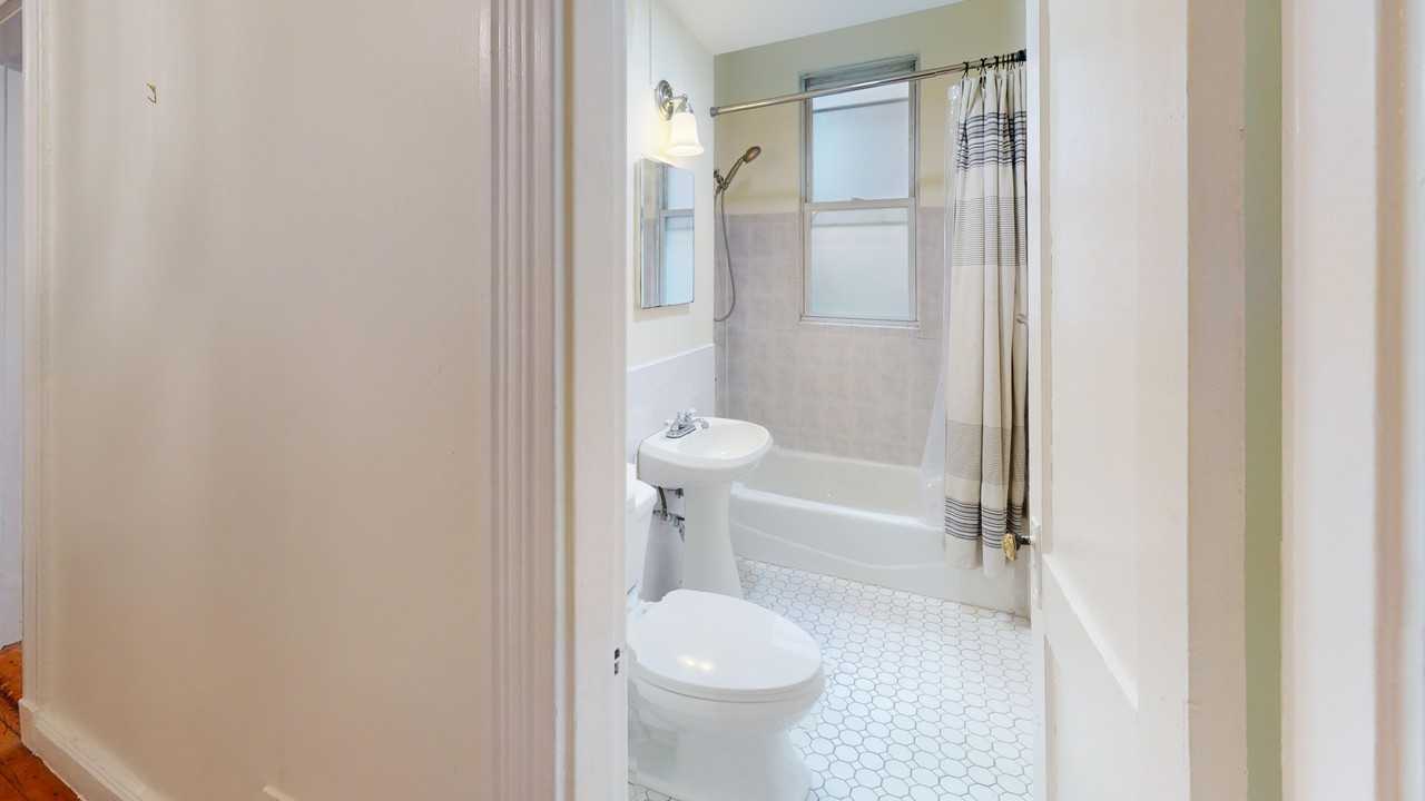 28 Sidlaw Rd #2 - Photo 6 of 7