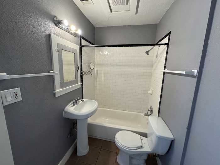 1116 E Portland St - Photo 5 of 14