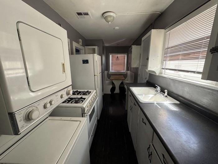 1116 E Portland St - Photo 6 of 14