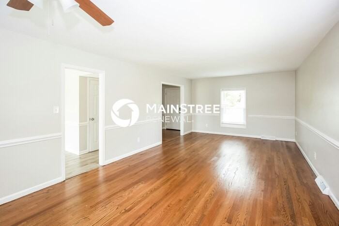 6000 Farm Pond Ln - Photo 7 of 17