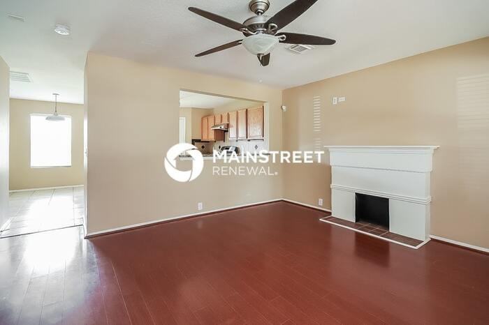 3234 Dartmouth Field Ln - Photo 5 of 18