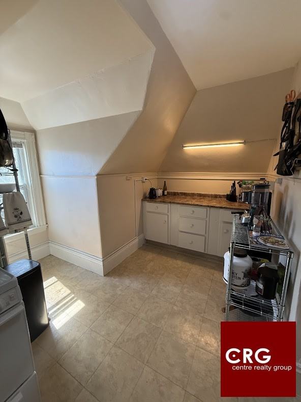 23 Parsons St #3 - Photo 4 of 29