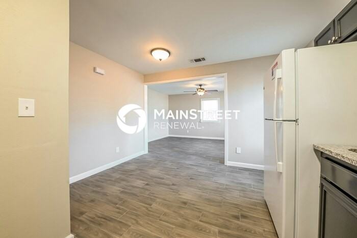 304 Helen Dr - Photo 6 of 16