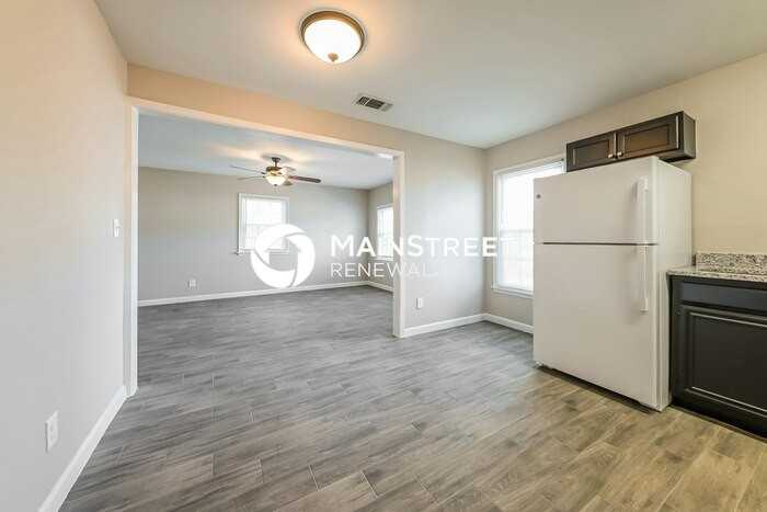 304 Helen Dr - Photo 7 of 16