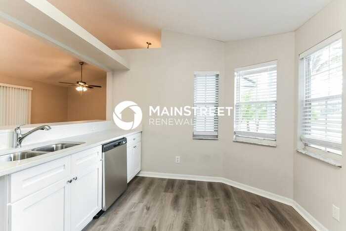 206 Madison St - Photo 7 of 16