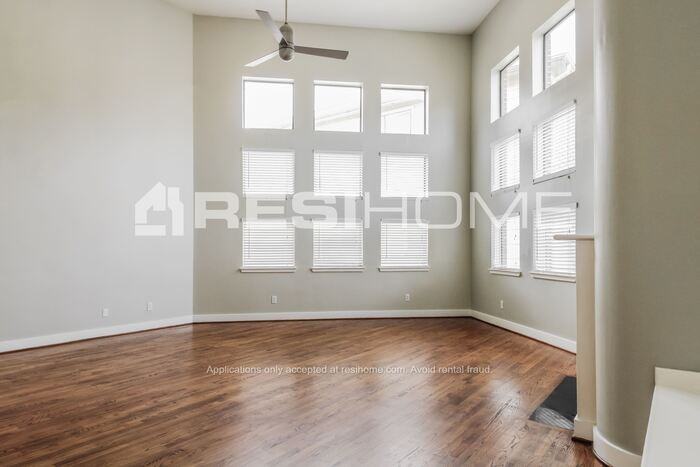 5418 Inker St - Photo 4 of 25
