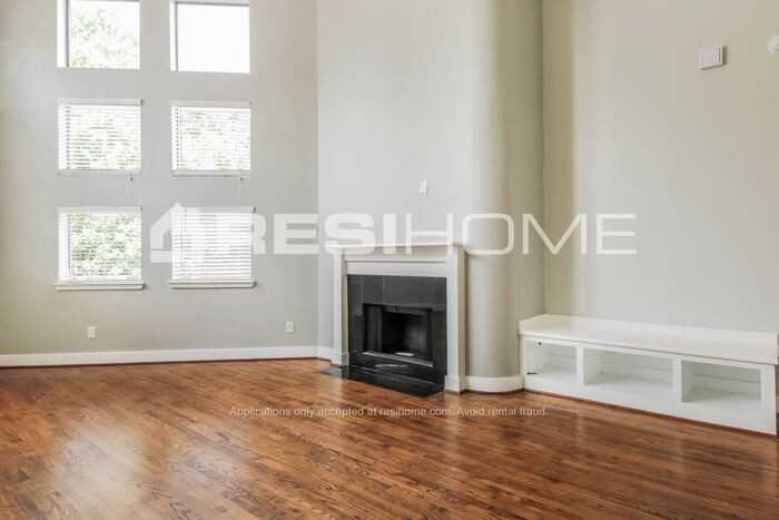 5418 Inker St - Photo 5 of 25