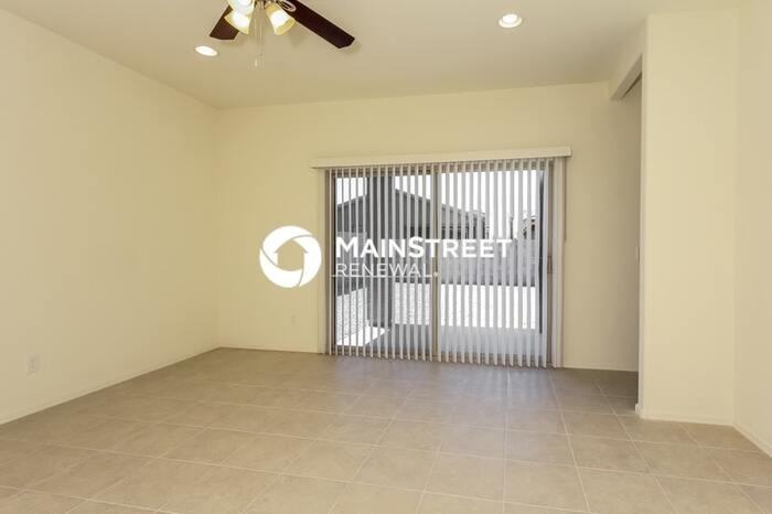 10677 W Dickerson Dr - Photo 3 of 16
