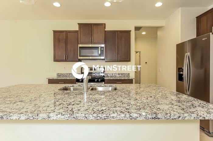 10677 W Dickerson Dr - Photo 7 of 16