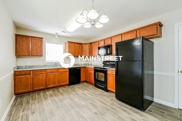 1825 Pope Hill Ct - Photo 5 of 16