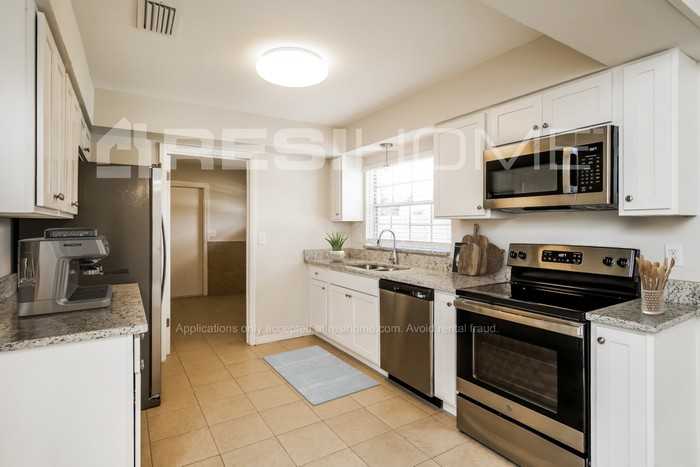 413 Lake Ned Rd - Photo 3 of 17