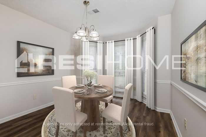 5747 Mistyview Dr - Photo 3 of 16