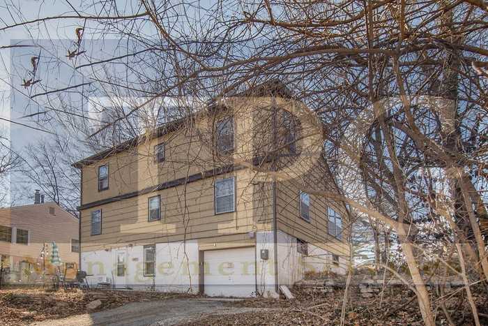 3407 Ne Monterey Ave #B - Photo 2 of 16