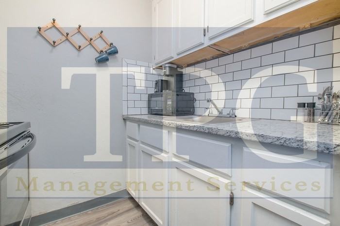 3407 Ne Monterey Ave #B - Photo 7 of 16