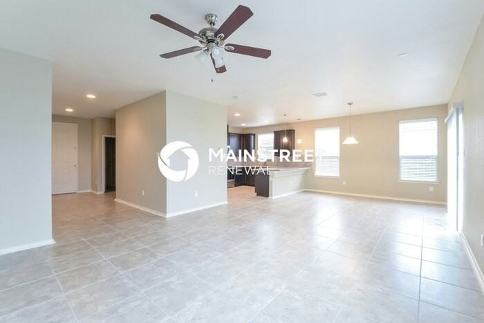 2115 Sundrop Bay - Photo 3 of 15