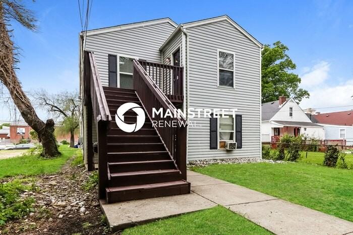2913 Dumesnil St #3 - Photo 3 of 16
