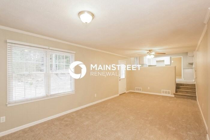 340 Shelton Woods Ct - Photo 2 of 15