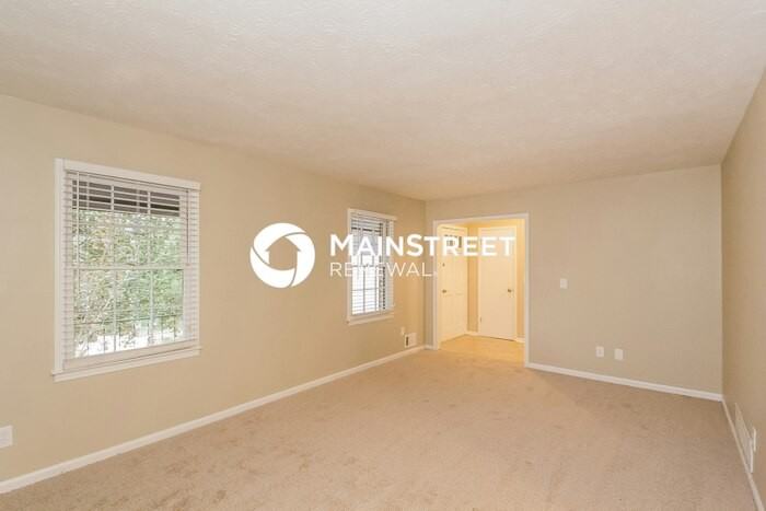340 Shelton Woods Ct - Photo 3 of 15