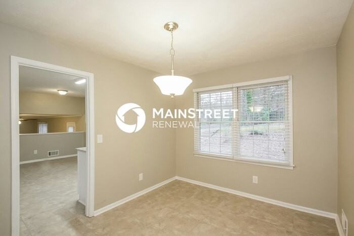 340 Shelton Woods Ct - Photo 4 of 15
