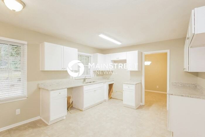 340 Shelton Woods Ct - Photo 5 of 15