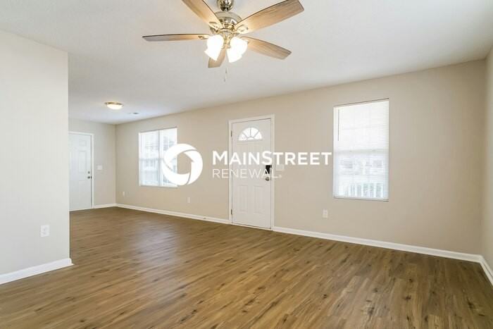 240 Mitchell Ave - Photo 3 of 16