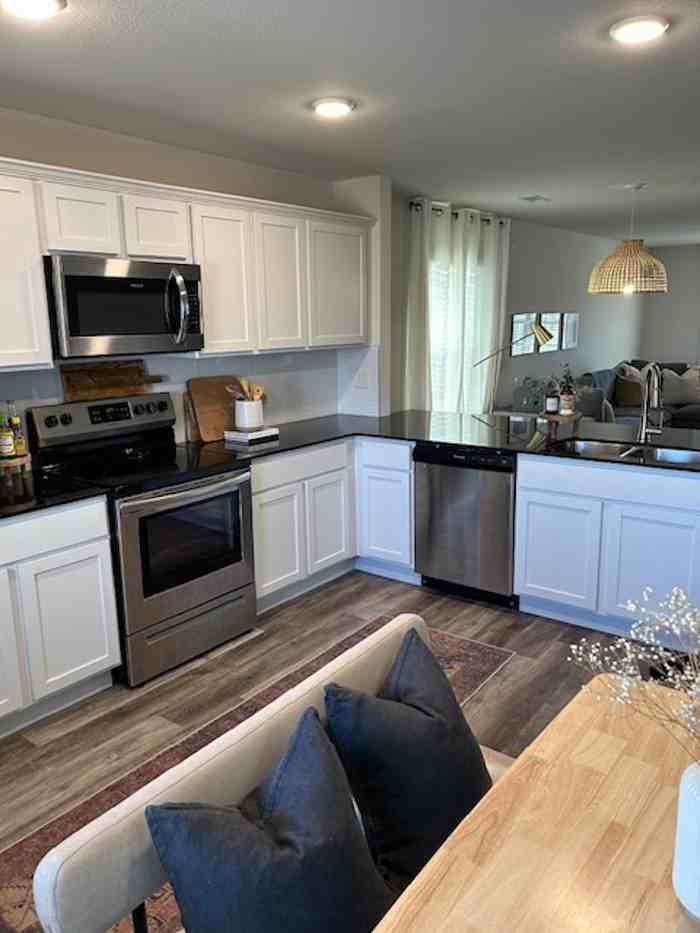 1312 S Morningside Dr - Photo 5 of 13