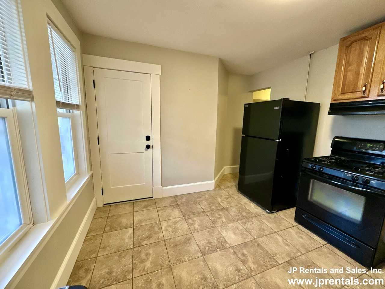 4094 Washington St #1LCO - Photo 3 of 15