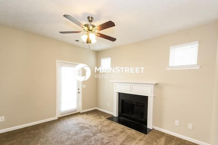 4654 Parkway Cir - Photo 2 of 15