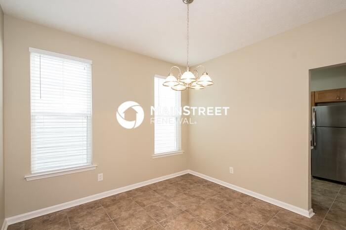 4654 Parkway Cir - Photo 3 of 15