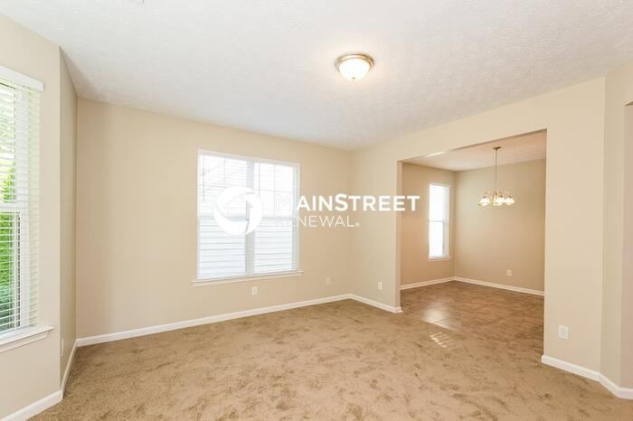 4654 Parkway Cir - Photo 4 of 15
