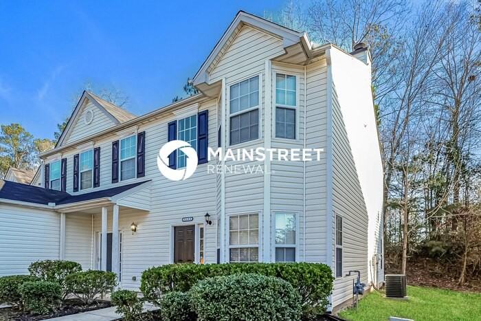 5500 Hampton Ct - Photo 4 of 17
