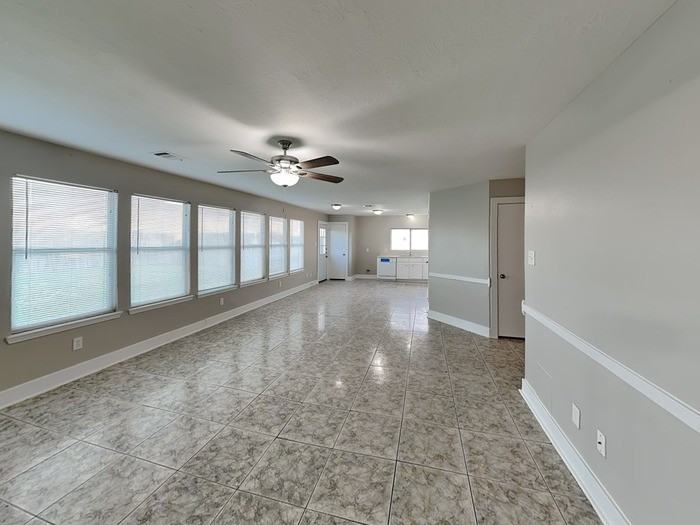 430 Fishhawk Way - Photo 5 of 20