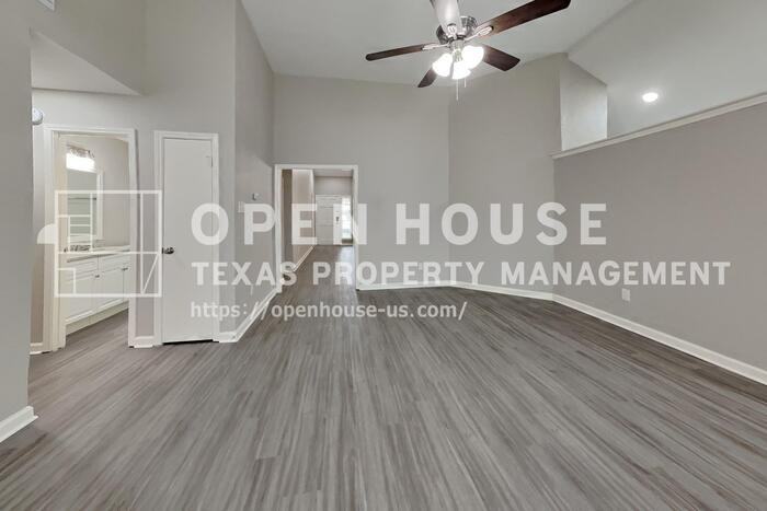 4935 Northfork Dr - Photo 4 of 20