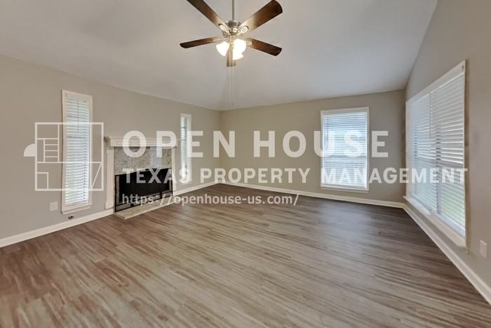 4935 Northfork Dr - Photo 5 of 20