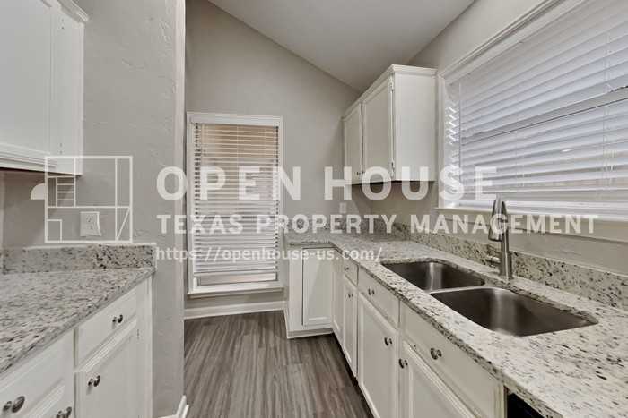 4935 Northfork Dr - Photo 6 of 20