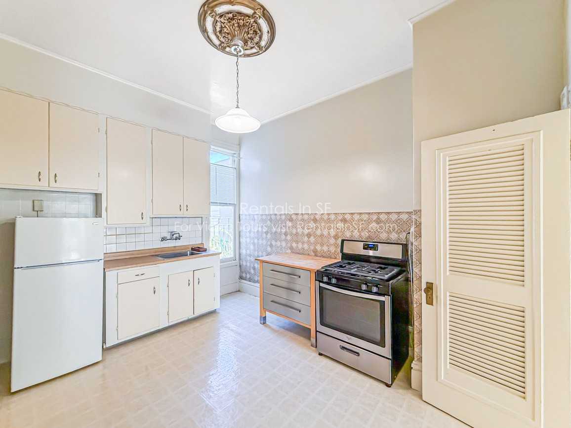 389 San Jose Ave #A - Photo 3 of 12